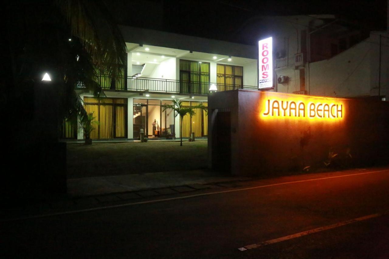 Jayaa Beach Talpe Esterno foto